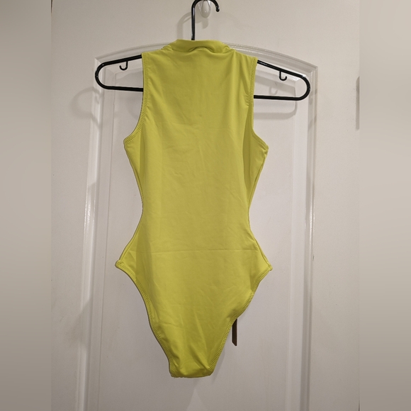 NWT SKIMS ZIP FRONT SLEEVELESS ONE PIECE SWIM IN CITRUS - Picture 6 of 7